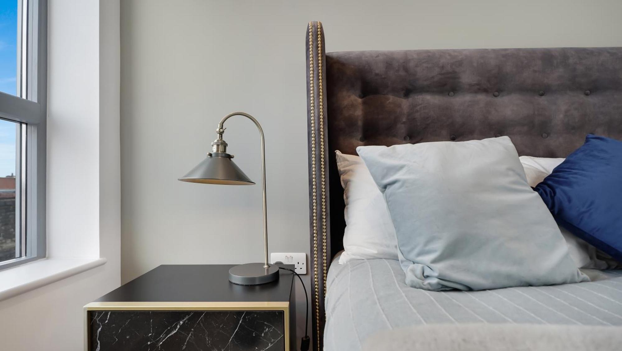 Modern And Spacious Penthouse Apartment In Putney With Free Parking Londen Buitenkant foto